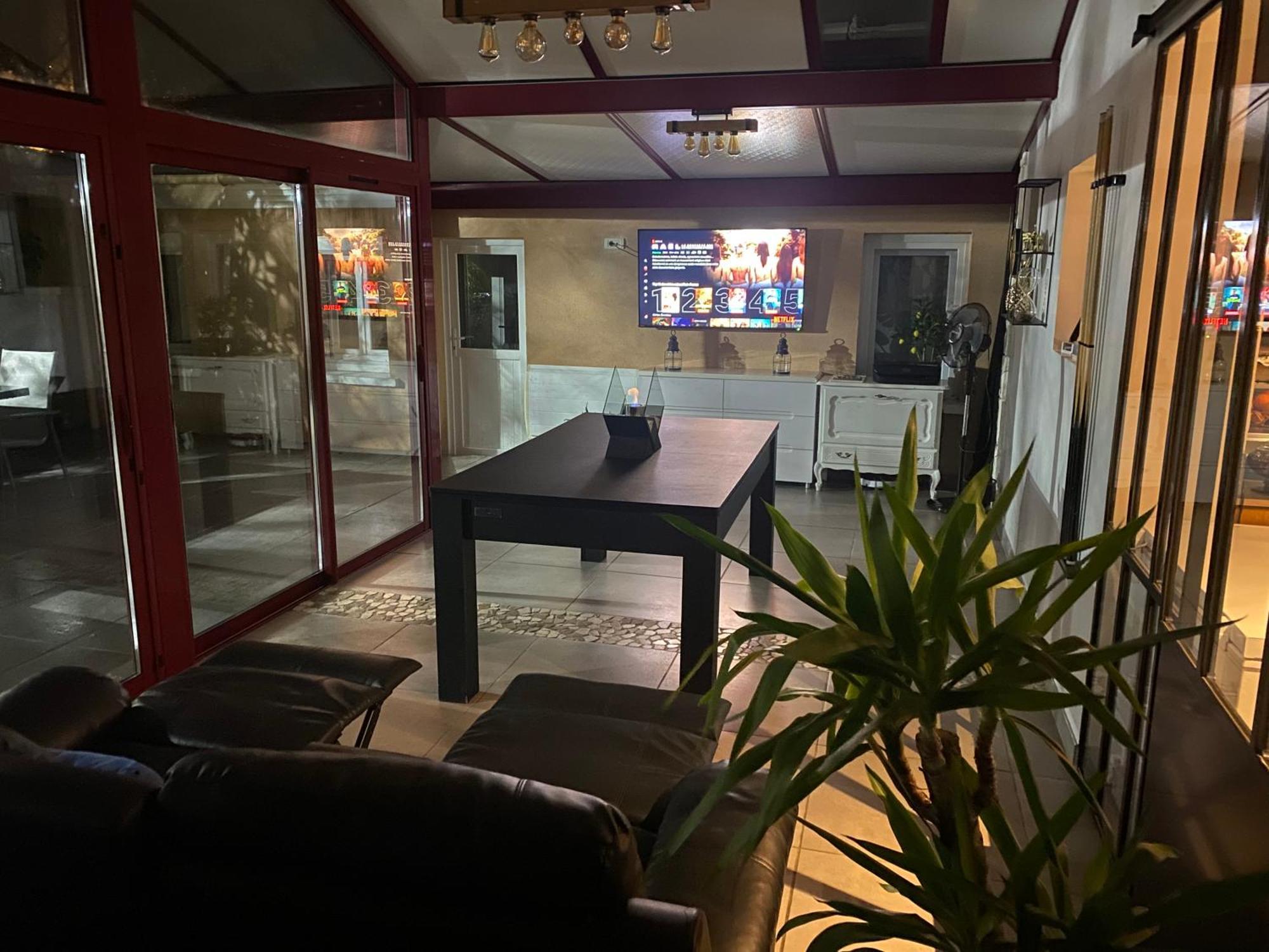 Hotel Dependance Avec Billard A Proximite Zenith Rouen Le Grand-Quevilly Esterno foto